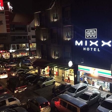 Mixx Hotel Petaling Jaya Buitenkant foto